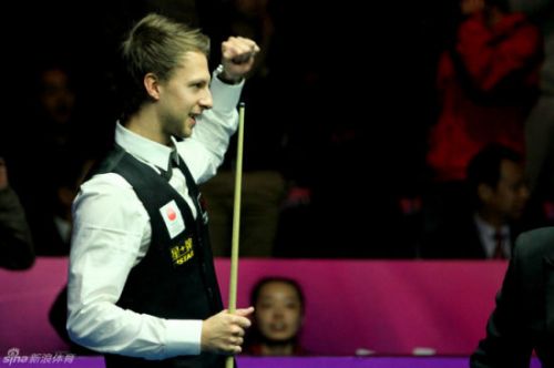 加维通过坚 加维通过坚