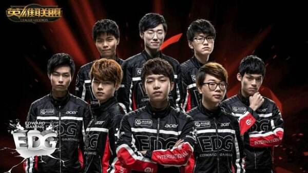 在现代羽毛 在现代羽毛